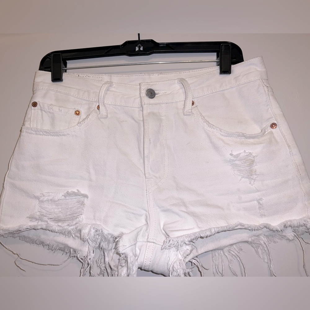 Levi’s White 501 Distressed Cut-Off Shorts 26